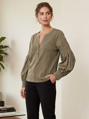 Banana Republic Beige Blouse – Size XL